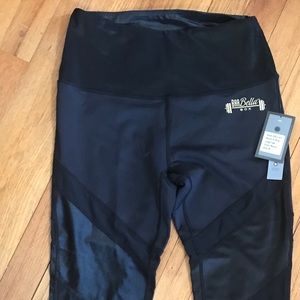 Chestee & Barbella High Rise Leggings size Medium